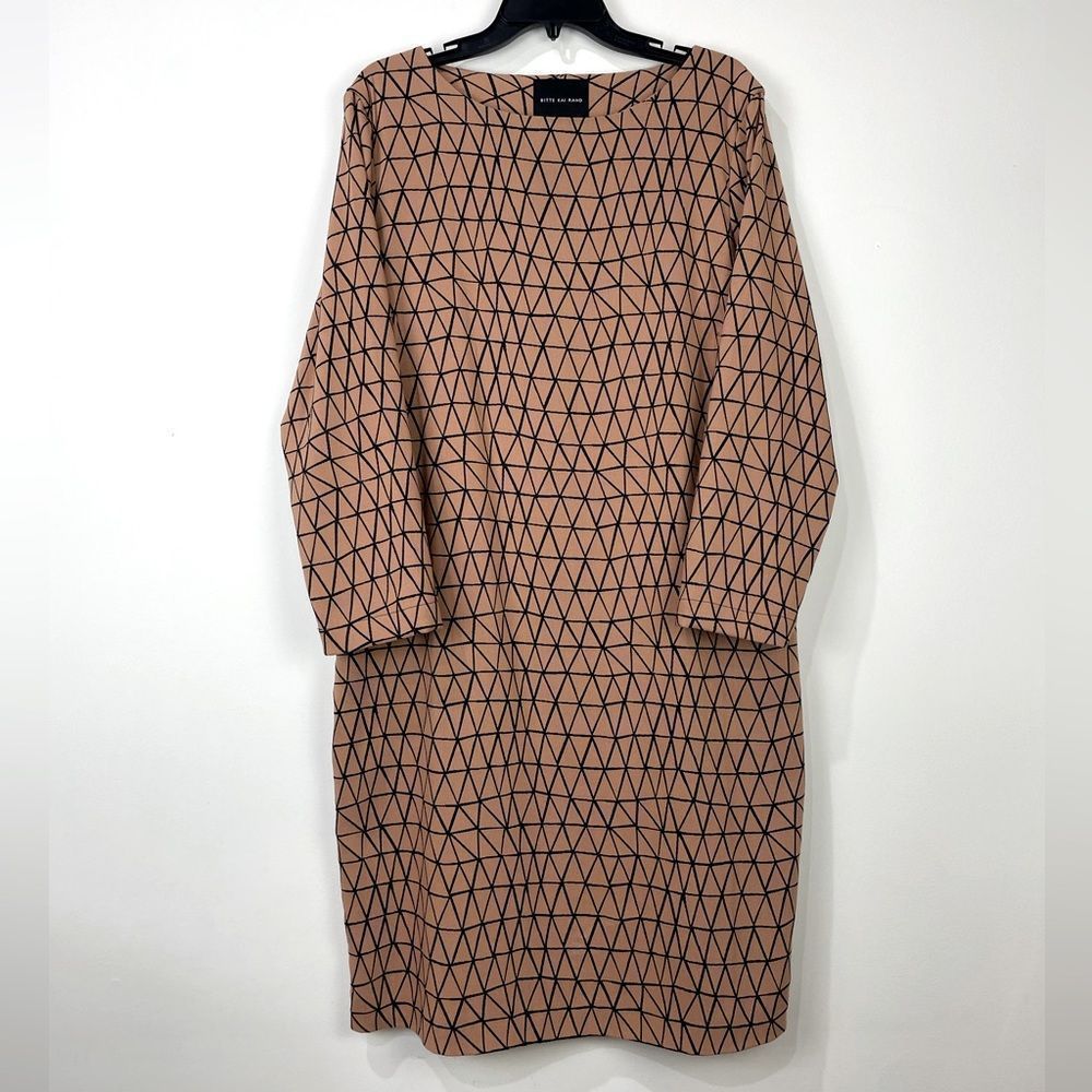 Chic Geometric Midi Dress in Brown and Black